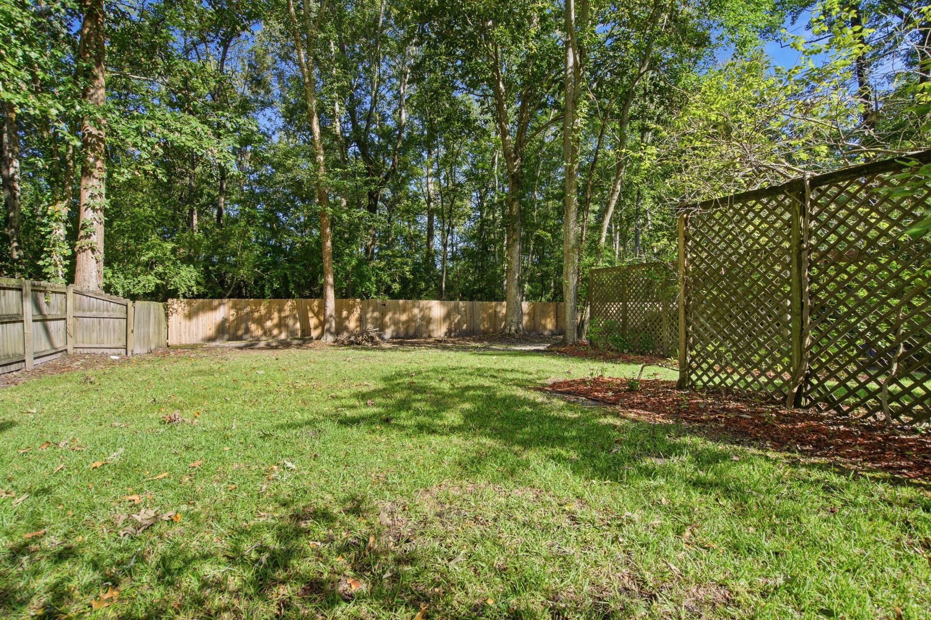 75 King Charles Circle Photo 61