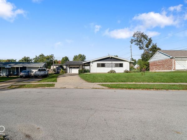 41 Crestwood, Mooresville, IN 46158