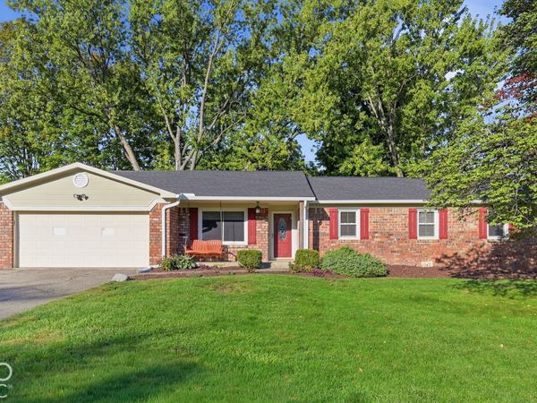 36 Lansdowne Lane, Carmel, IN 46033