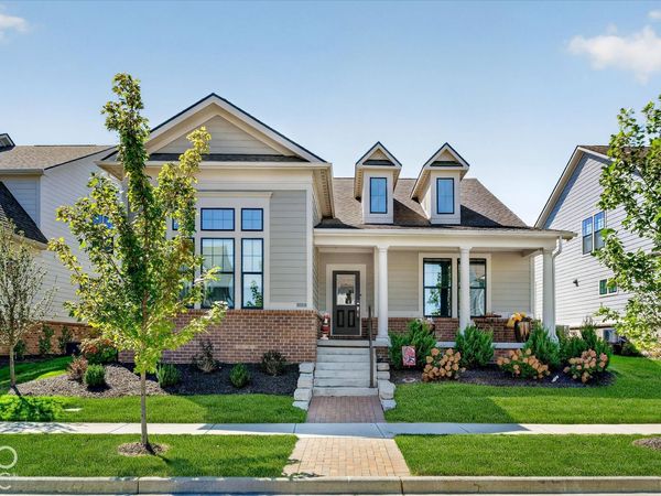 1405 Lake Haven Lane , Westfield, IN 46074