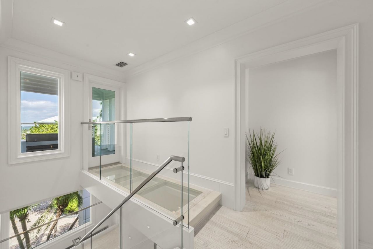 545 Lighthouse Way, Sanibel, FL 33957 Photo