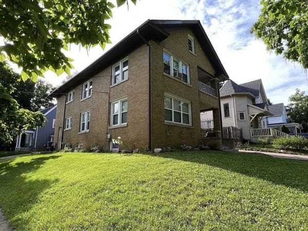 170 S Porter Street , Unit 2, Elgin, IL 60120