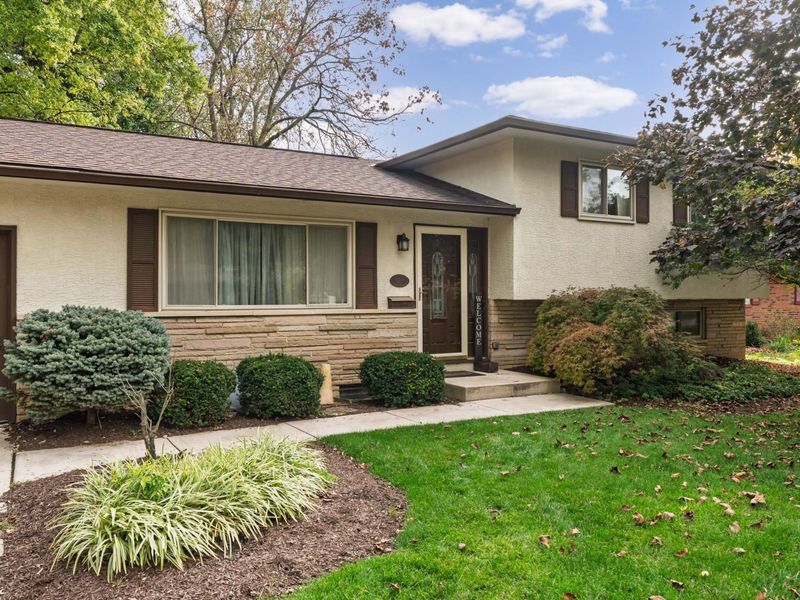 4286 Kenridge Drive, Columbus, OH 43220 Photo 3