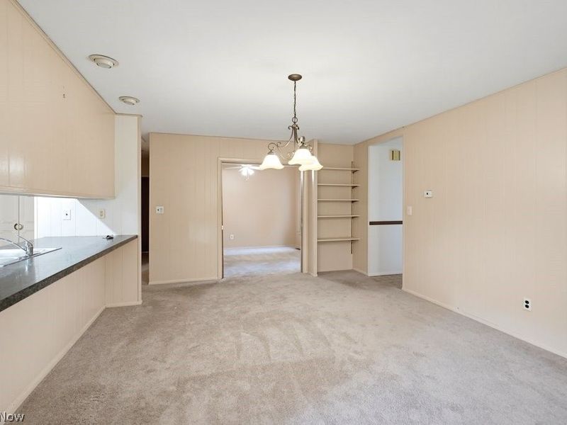 5851 Mills Creek Lane, North Ridgeville, OH 44039 Photo 14
