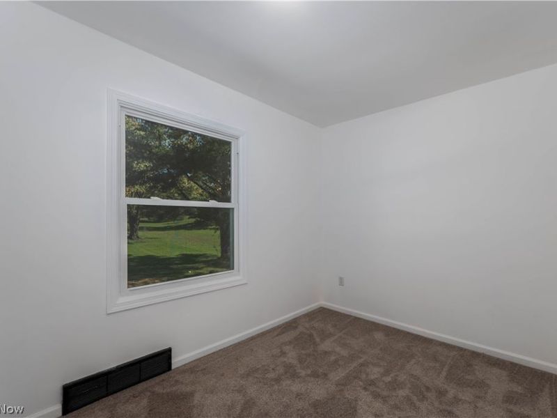 11829 Marlboro Avenue NE, Alliance, OH 44601 Photo 21