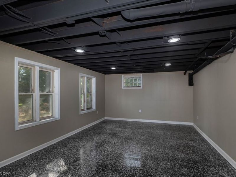 11829 Marlboro Avenue NE, Alliance, OH 44601 Photo 22