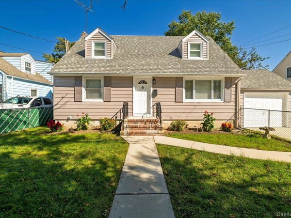 413 Greengrove Avenue , Uniondale, NY 11553