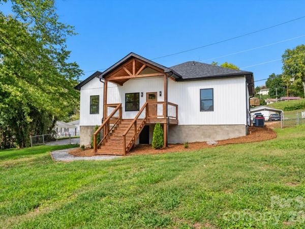 45 Gladden Street , Marion, NC 28752