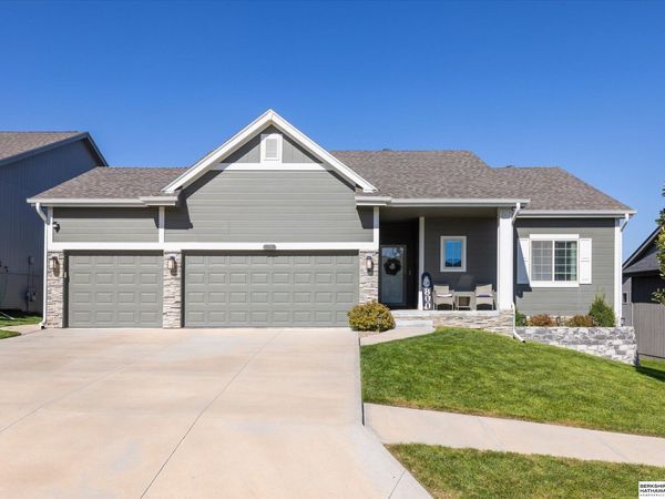 16618 Hanover Street, Bennington, NE 68007