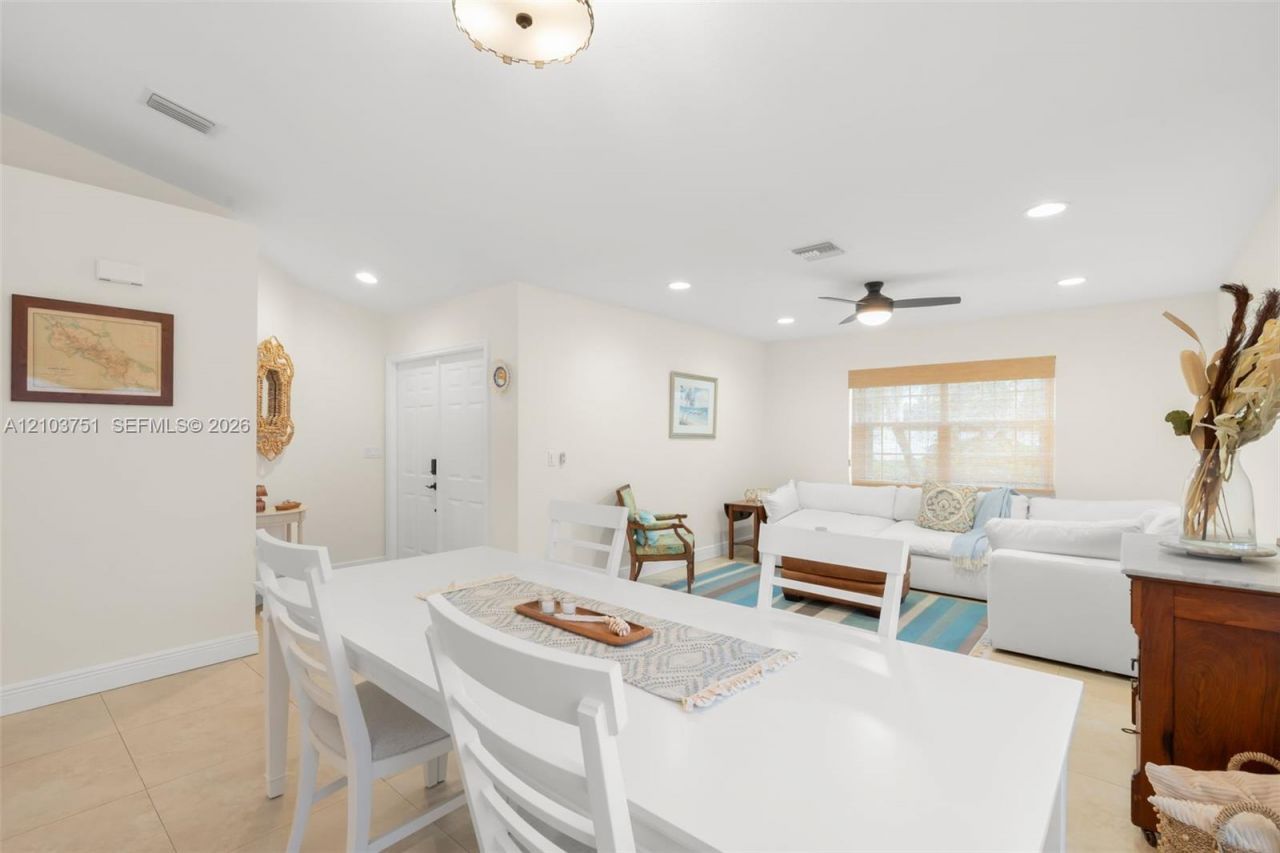 1381 NW 129th Way, Sunrise, FL 33323 Photo
