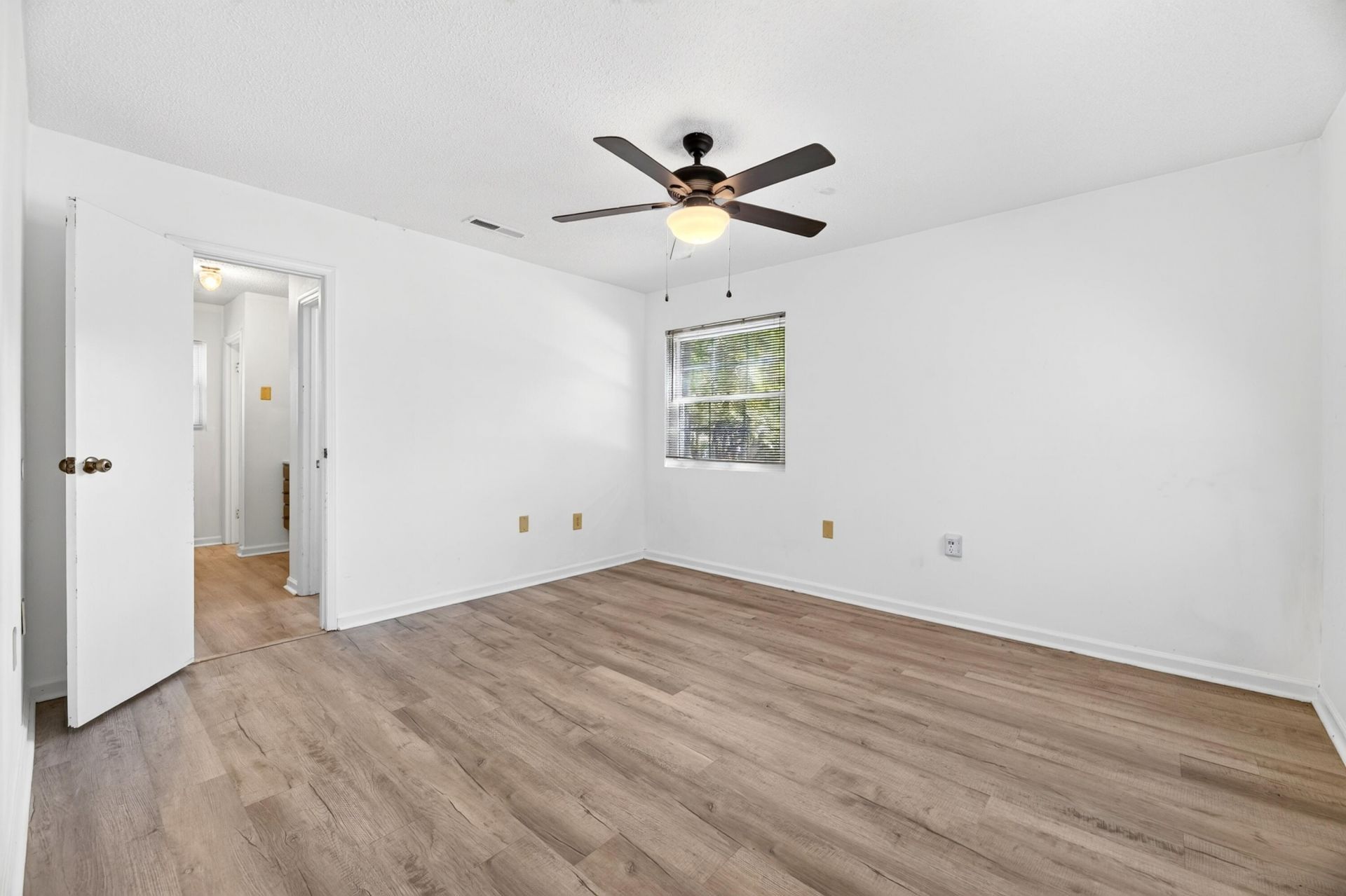 1531 Southwick Drive Photo 22