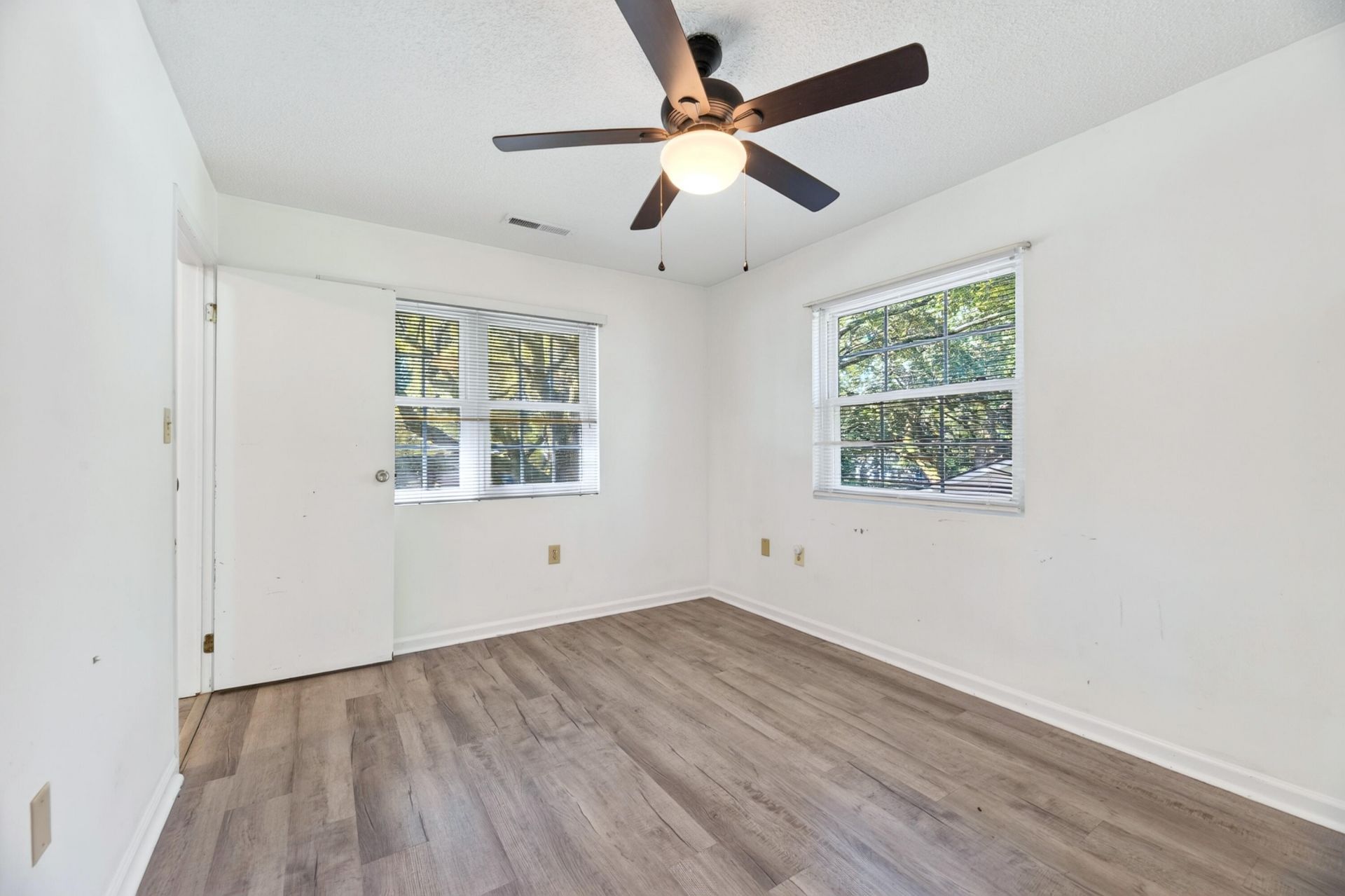 1531 Southwick Drive Photo 27