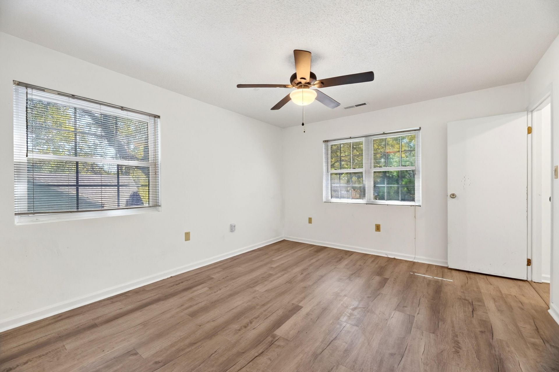 1531 Southwick Drive Photo 28