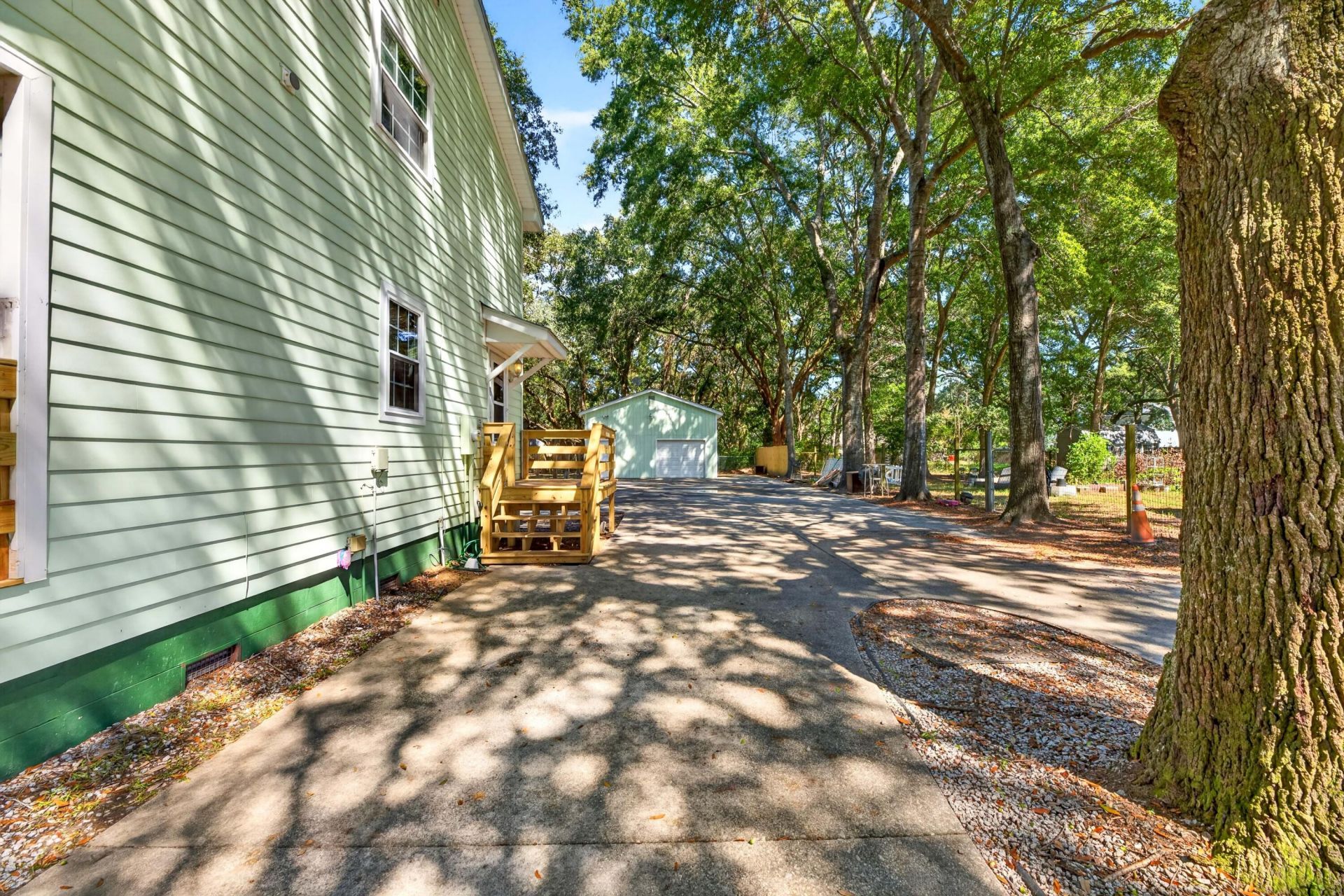 1531 Southwick Drive Photo 6