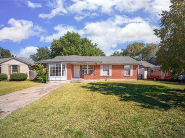2823 San Marcus Avenue, Dallas, TX 75228