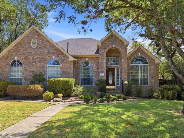 7435 Fireoak DR, Austin, TX 78759
