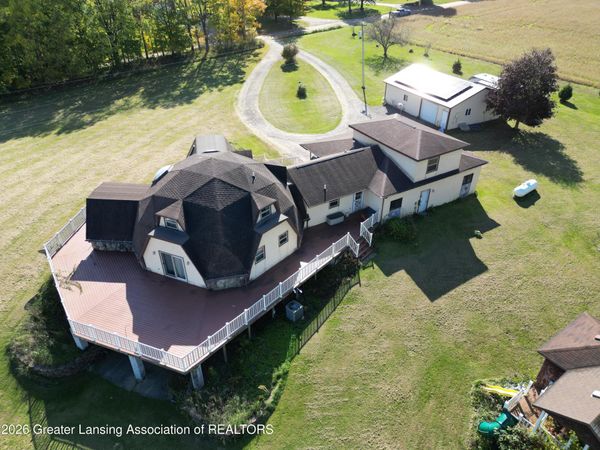 2271 Mcconnell Highway, Charlotte, MI 48813