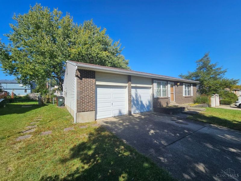 2612 Keysport Lane, Colerain Township, OH 45231 Photo 2