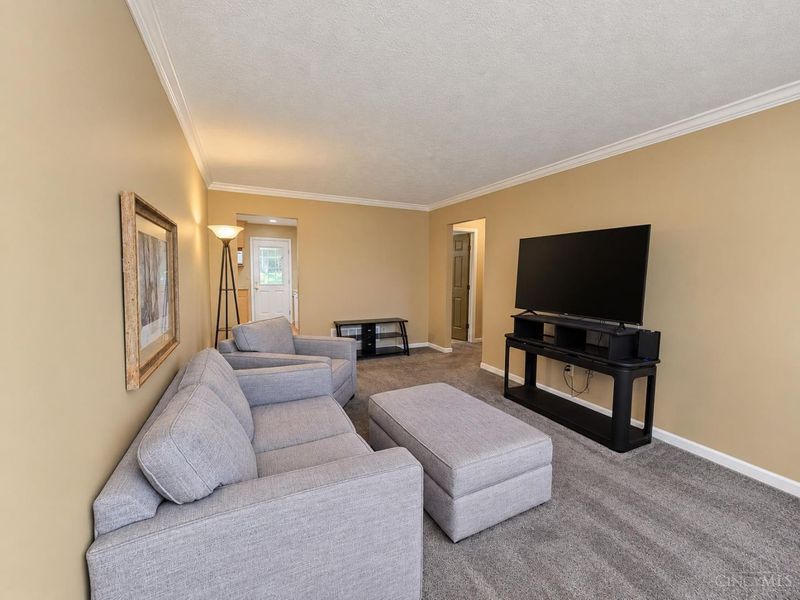 2612 Keysport Lane, Colerain Township, OH 45231 Photo 4