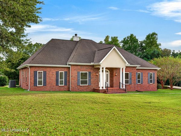 128 N Hill Drive, Carriere, MS 39426