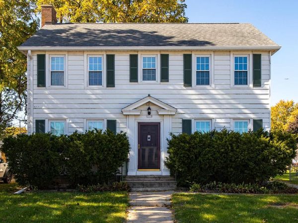 1719 ARIZONA STREET, Oshkosh, WI 54902