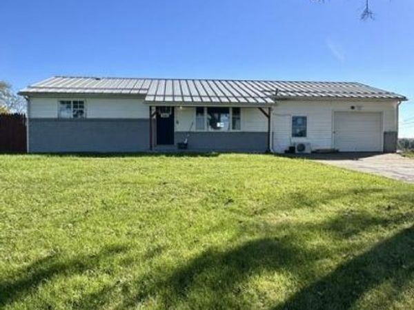 5884 Waynesburg Pike Road, Moundsville, WV 26041