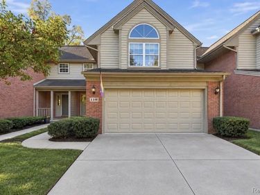 110 Village Place Drive, Chelsea, Mi 48118
