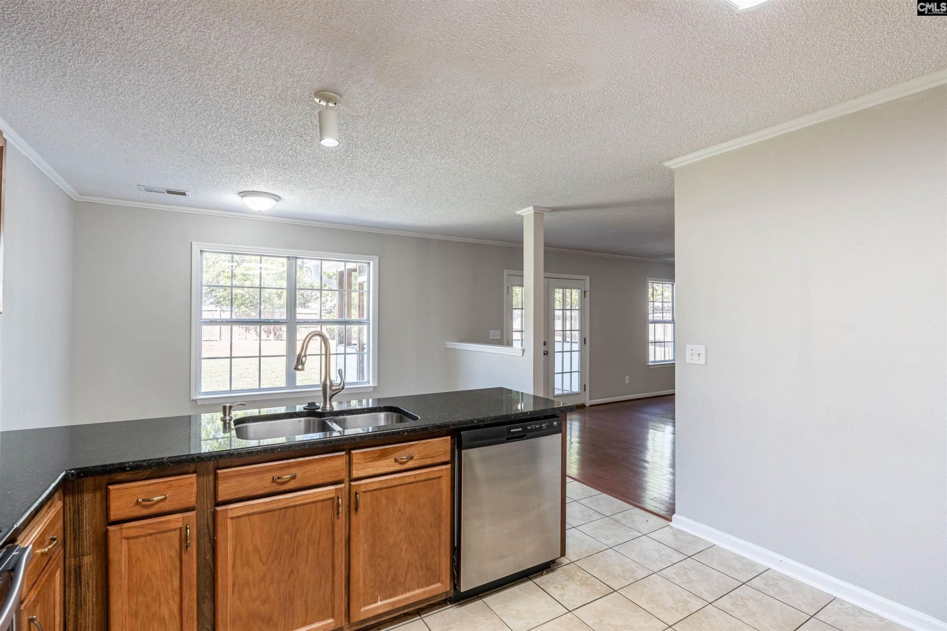 431 Kingston Trace Road  Photo 12