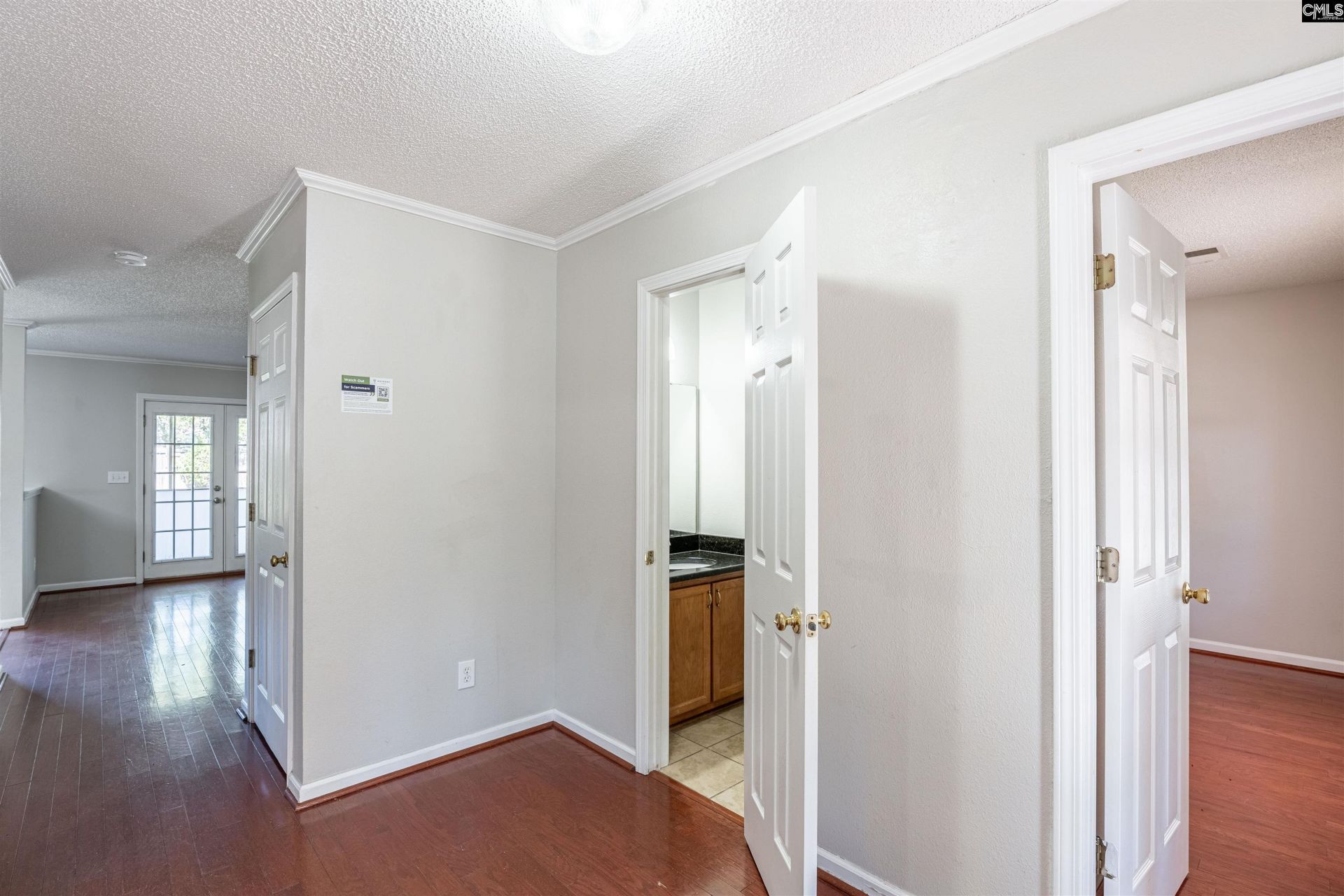 431 Kingston Trace Road  Photo 4