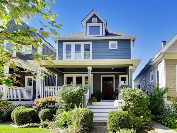 2636 N Drake Avenue, Chicago, IL 60647