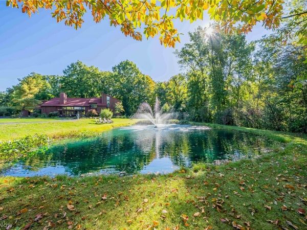 3085 Hamlin Road , Medina, OH 44256