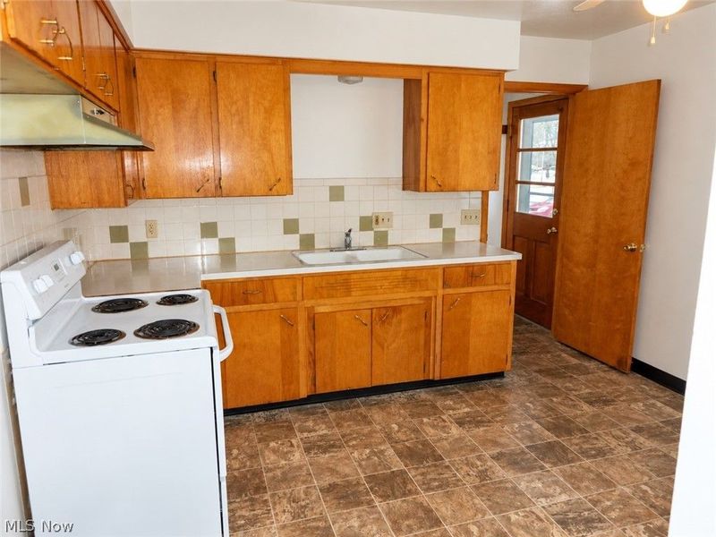 2350-2352 Nicholas Avenue, Akron, OH 44305 Photo 11