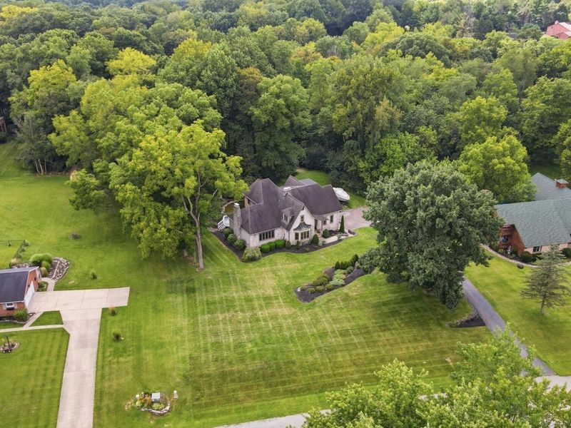 609 Aberfelda Drive, Springfield, OH 45504 Photo 2