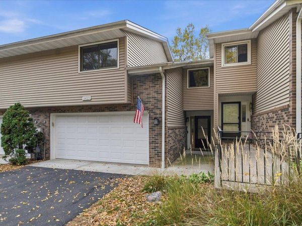 18321 Creeks Bend Drive , Minnetonka, MN 55345