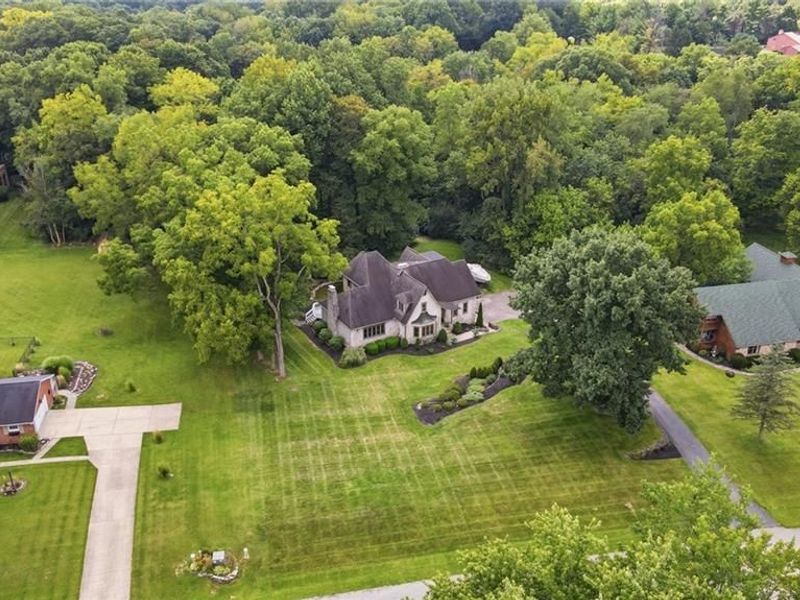 609 Aberfelda Drive, Springfield, OH 45504 Photo 2