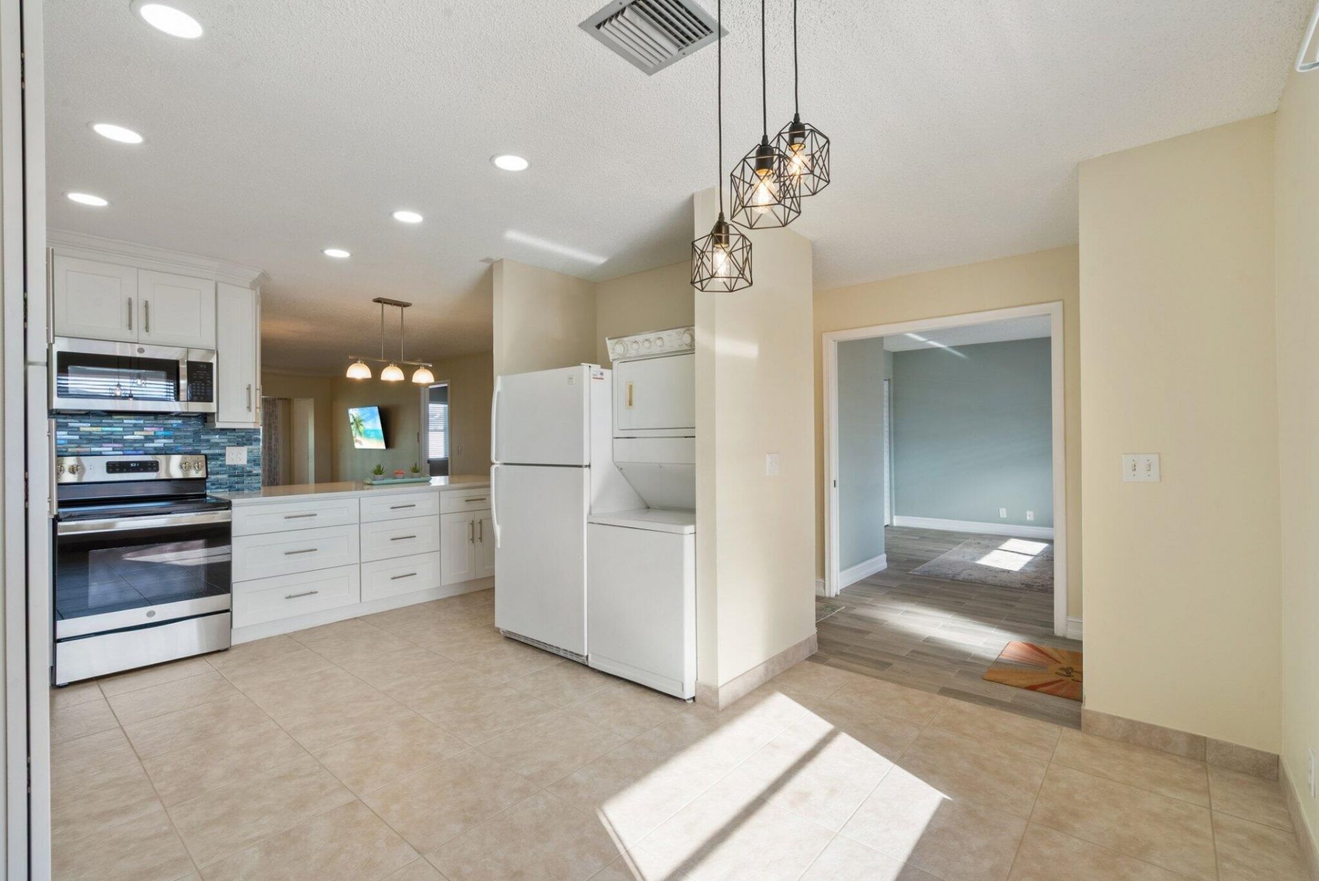 1740 NW 19th Terrace, Unit 202, Delray Beach, FL 33445 Photo
