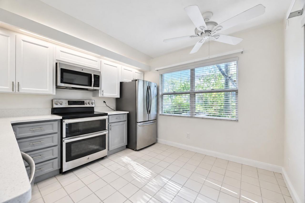 2864 SW Lakemont Place, Palm City, FL 34990 Photo