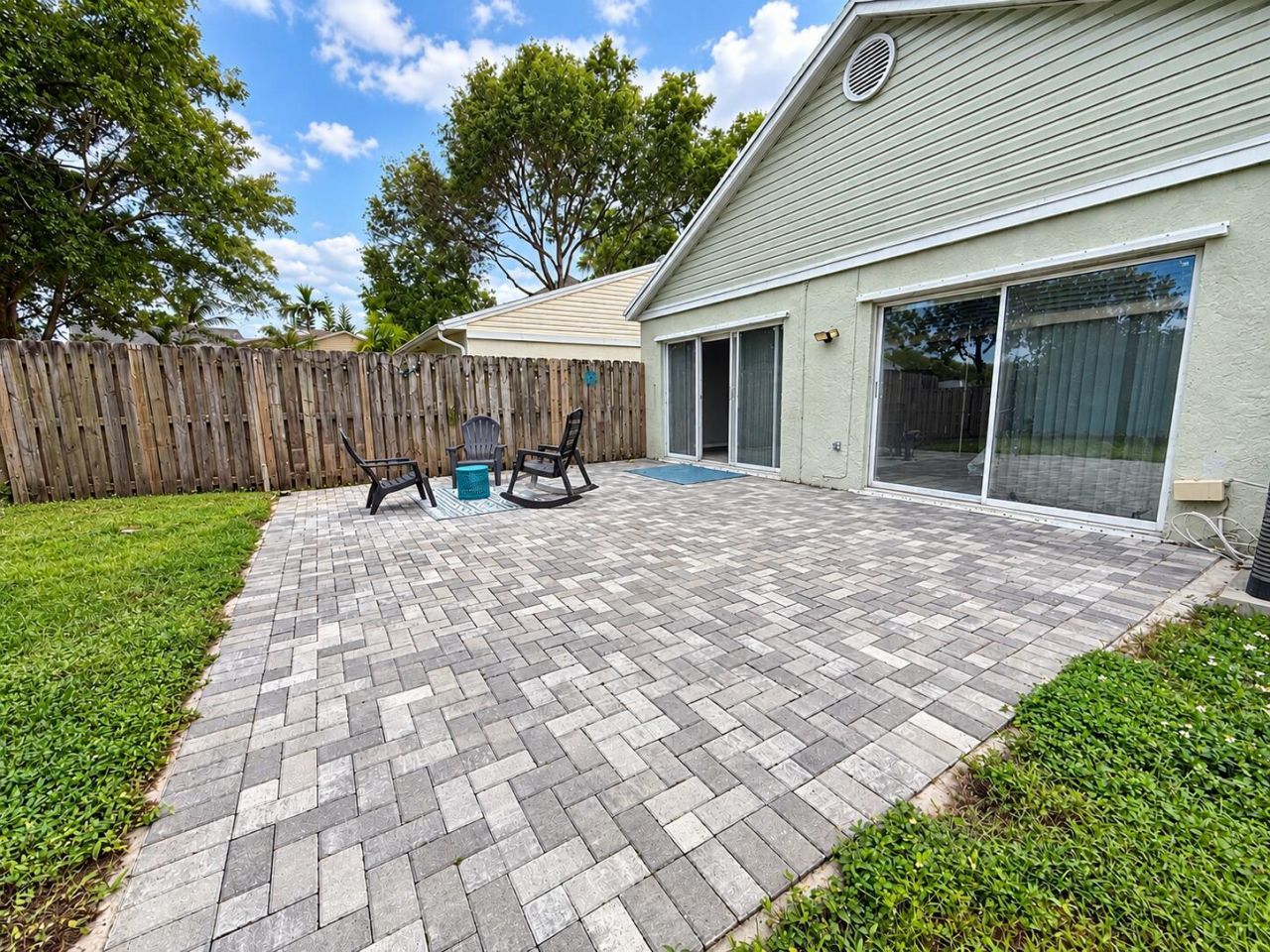 138 SW 159th Way, Sunrise, FL 33326 Photo