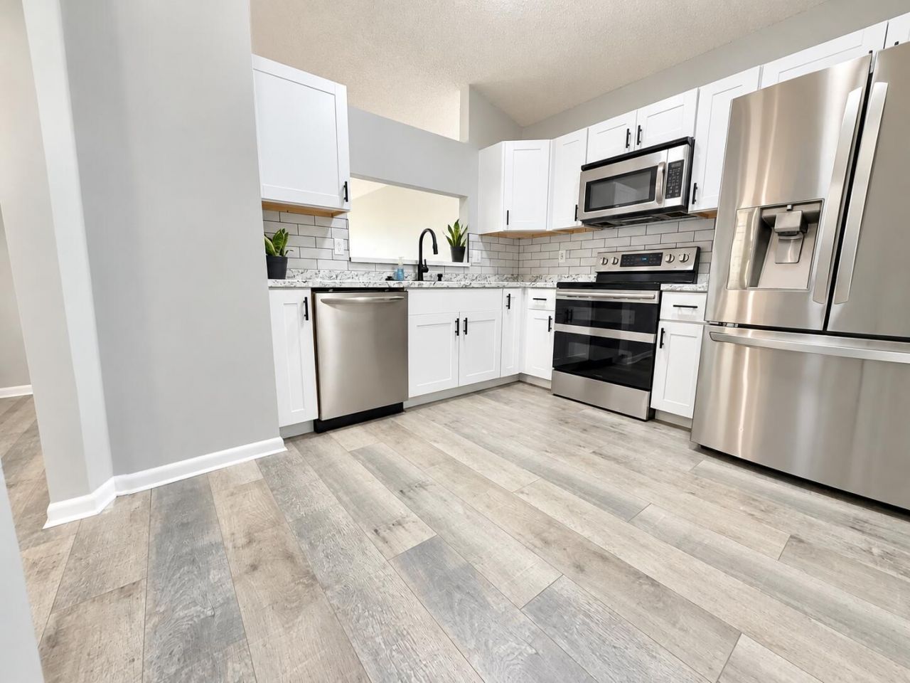 138 SW 159th Way, Sunrise, FL 33326 Photo