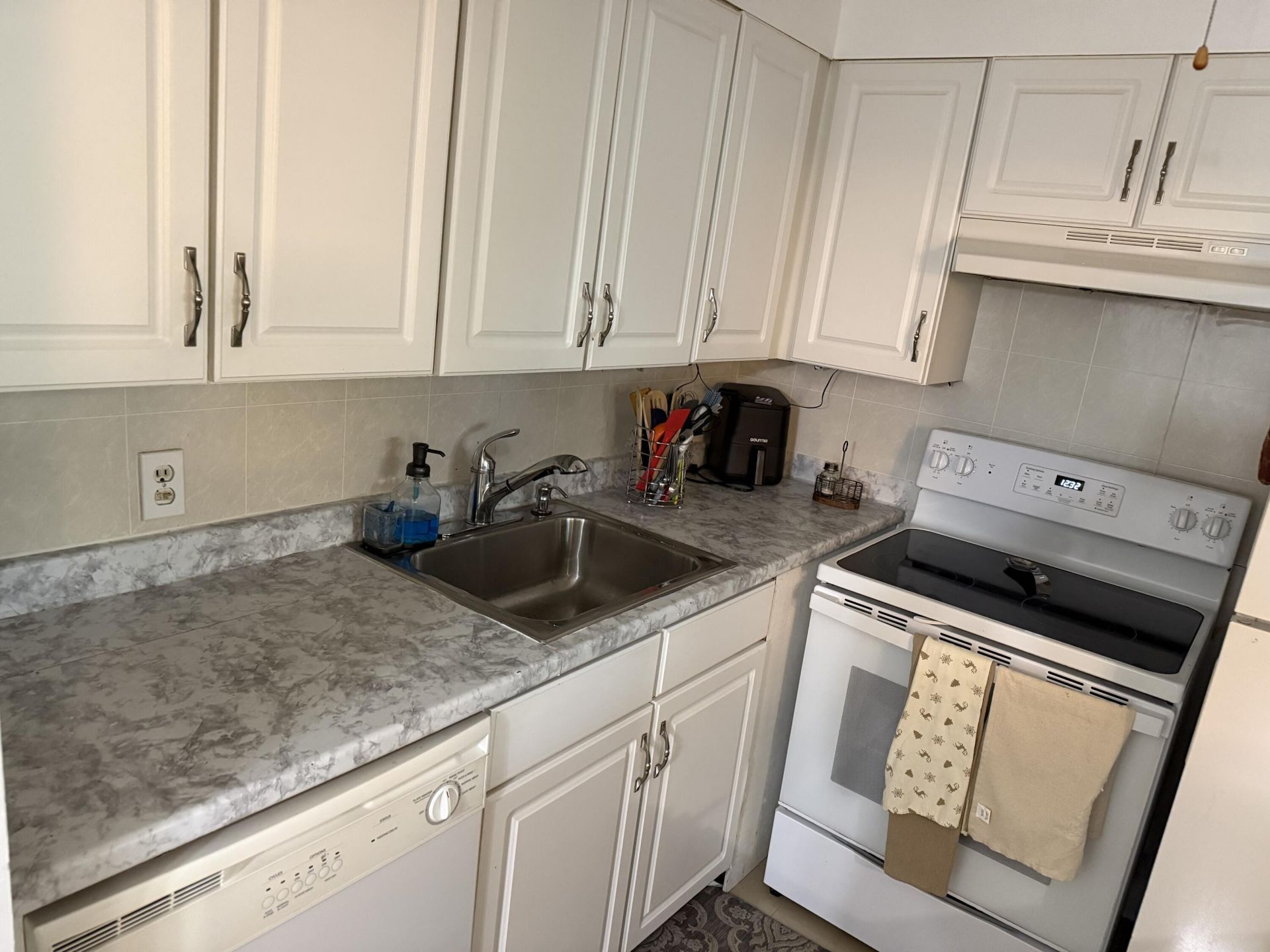 227 Markhum K, Deerfield Beach, FL 33442 Photo
