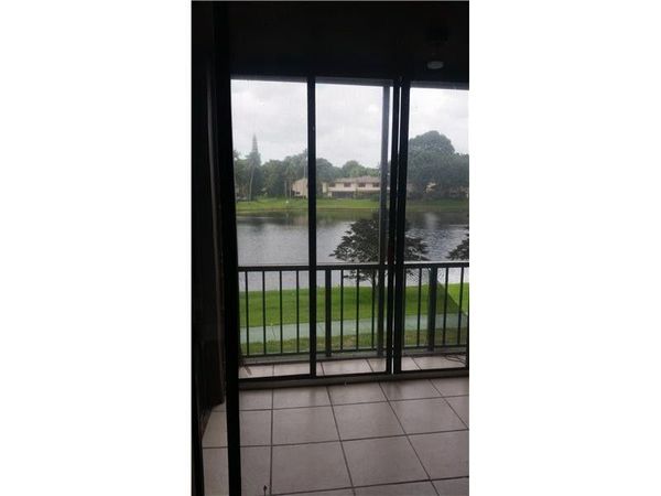 3730 Inverrary Drive, Unit 2X, Lauderhill, FL 33319