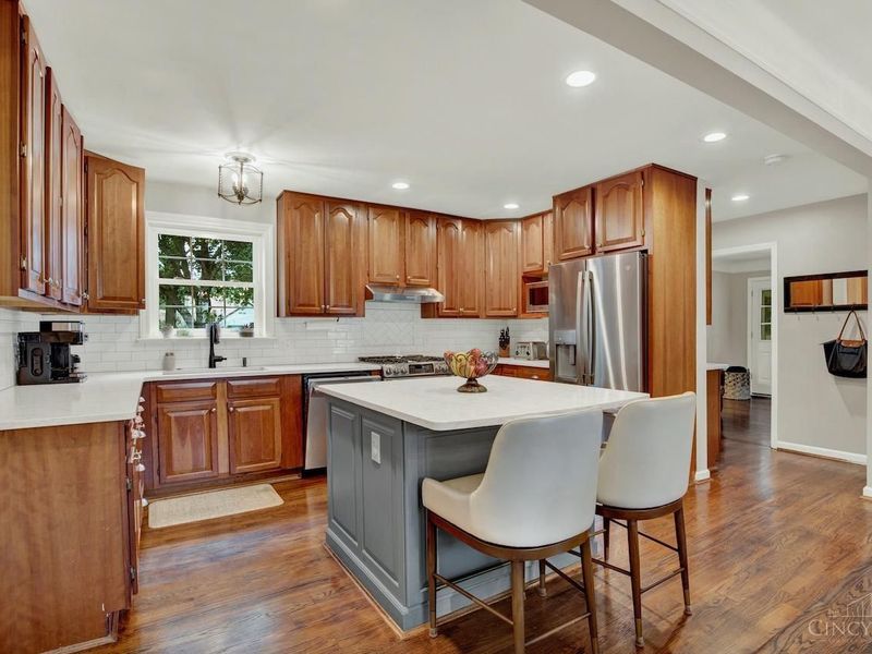 7410 Mar Del Drive, Madeira, OH 45243 Photo 8
