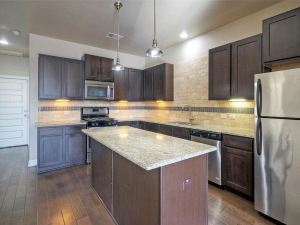 700 Applewood DR , Unit E, Pflugerville, TX 78660