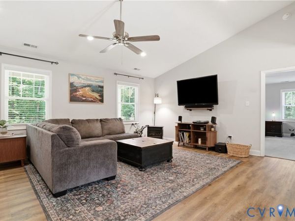 4939 Shannon Hill Road , Kents Store, VA 23084