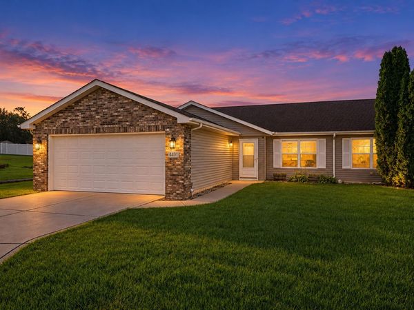 4401 W 73rd Court , Merrillville, IN 46410