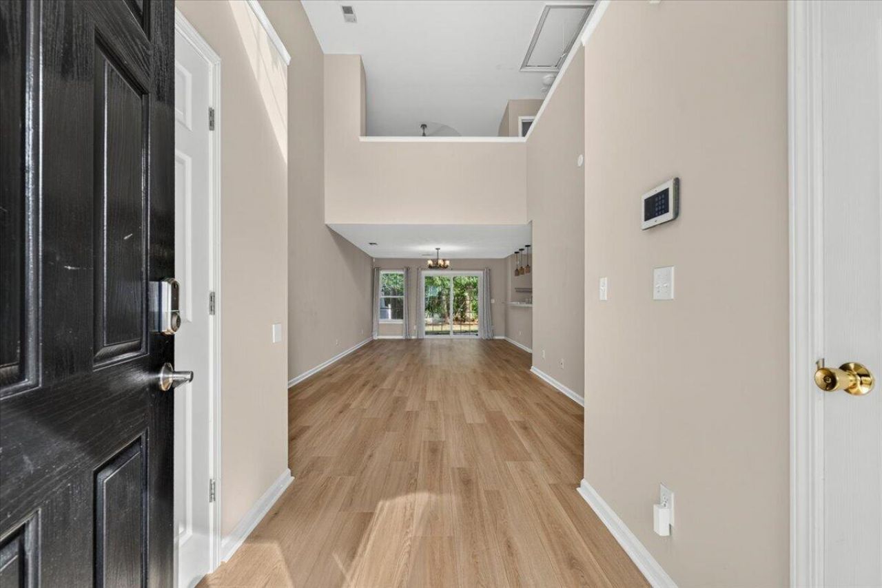9032 Maple Grove Drive Photo 4
