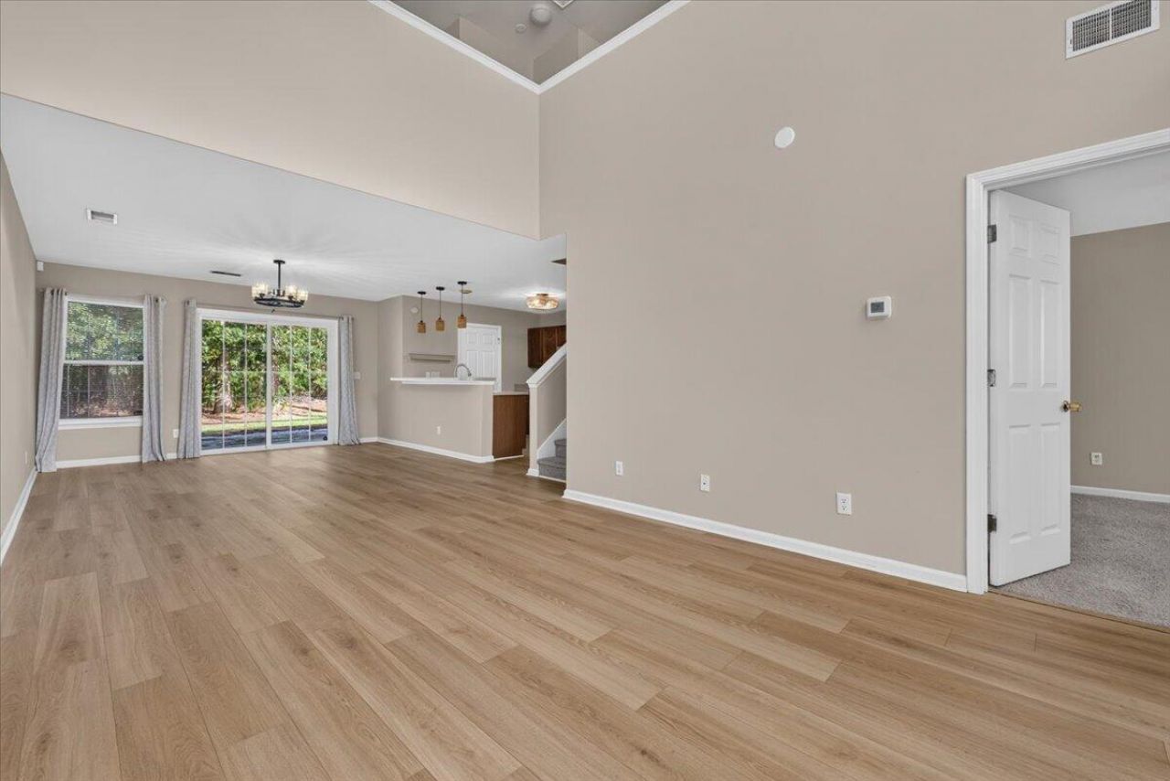 9032 Maple Grove Drive Photo 6