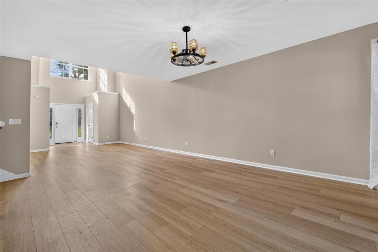 9032 Maple Grove Drive Photo 7
