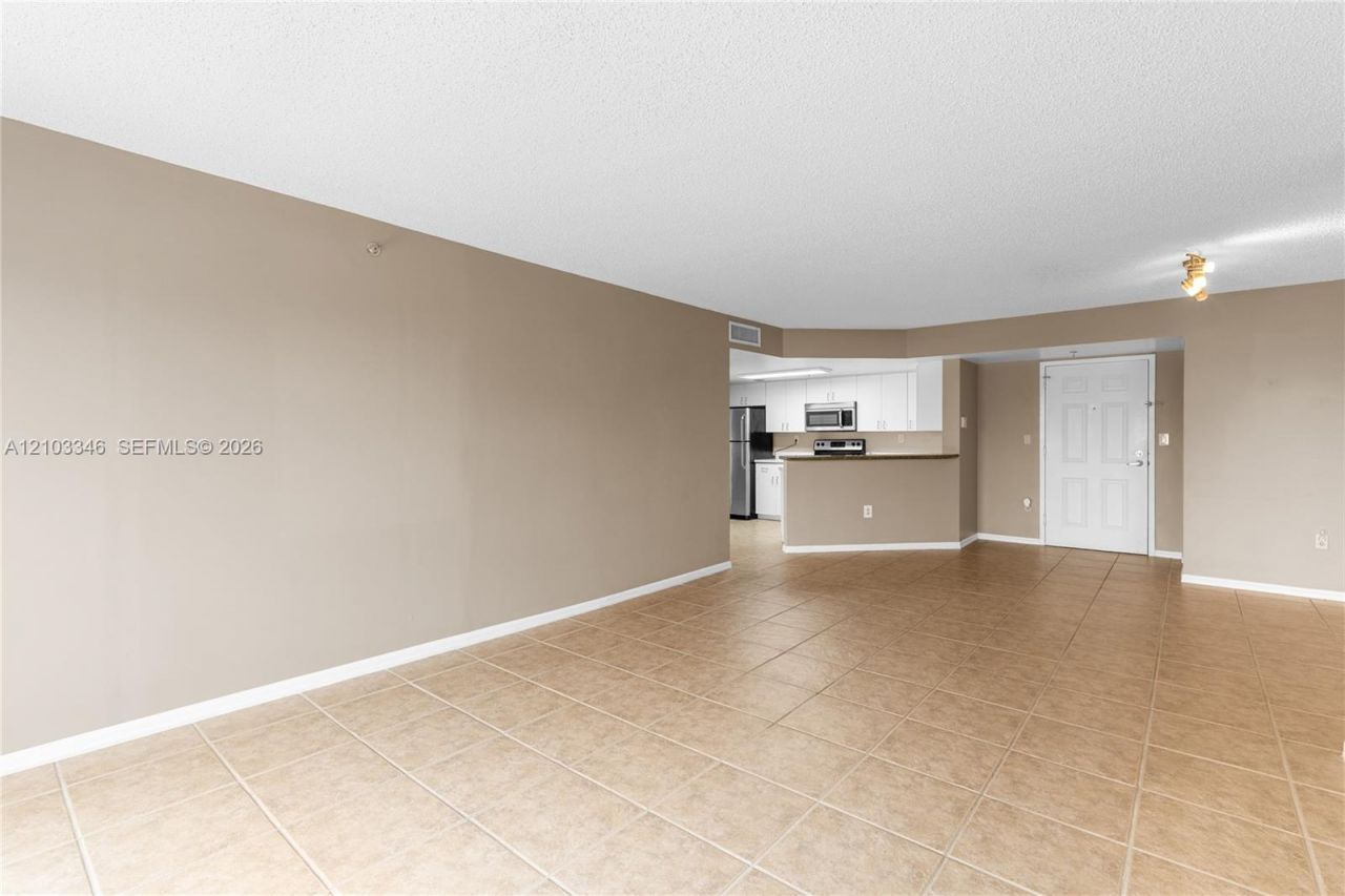 2351 Douglas Rd , Unit 611, Miami, FL 33145 Photo