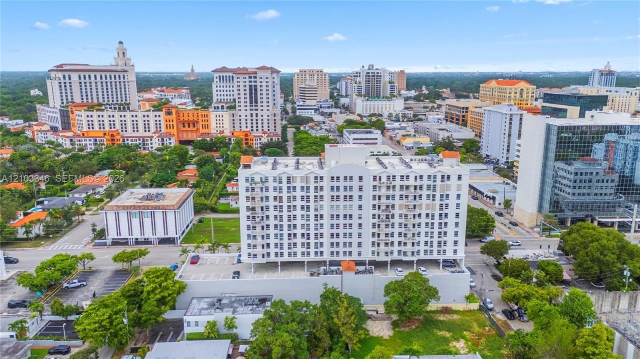 2351 Douglas Rd , Unit 611, Miami, FL 33145 Photo